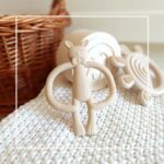 húsvéti ajándék Mirabel nyuszi rágóka fehér szilikon
